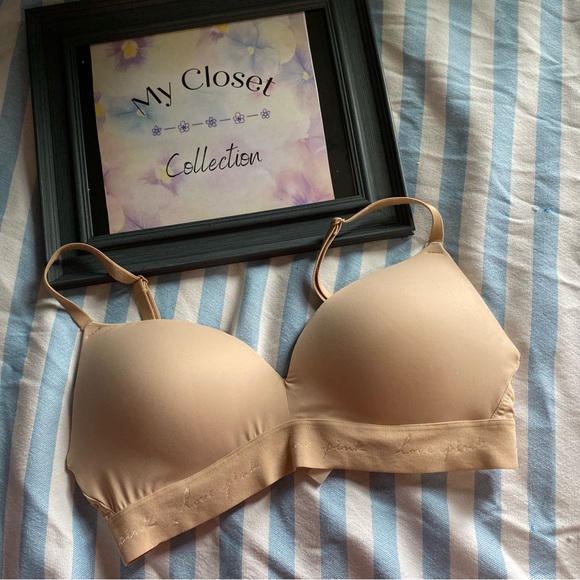 ***SOLD ON ANOTHER APP *** Victoria’s Secret PINK 36C bra bundle - Picture 15 of 16